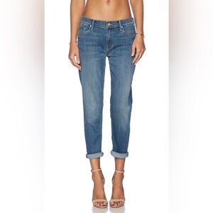 Mother The Dropout Low Rise Jeans in Medium Kitty Wash